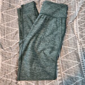 Victoria secrets Joggers High Rise size 2 Green NWT
